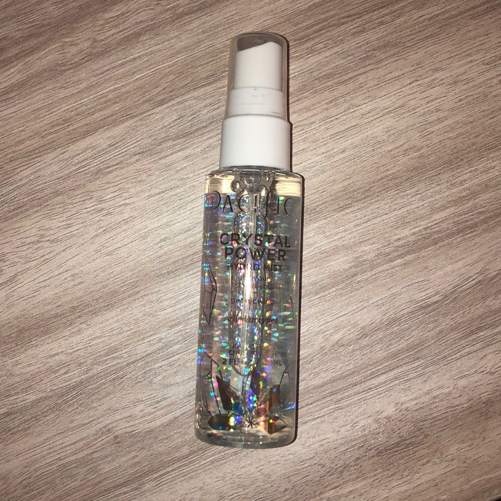 SOLD - 🌺5x$25- Pacifica Crystal Power Hydro Glow